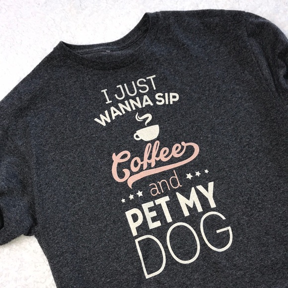 Tops - Dog shirt! How cute is this?!